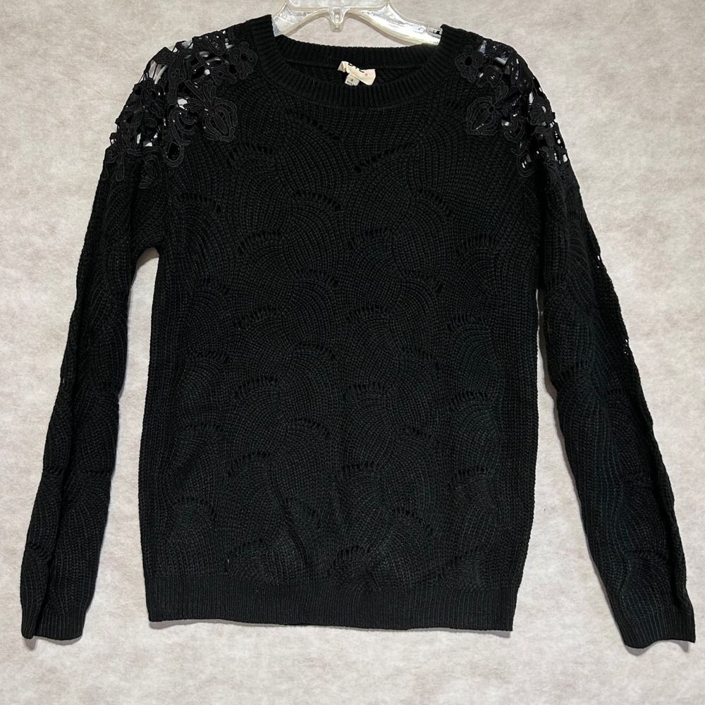 BIB!‎ Black Knit Sweater Scallop Pointelle Crochet Lace Shoulder IP7085 Womens S